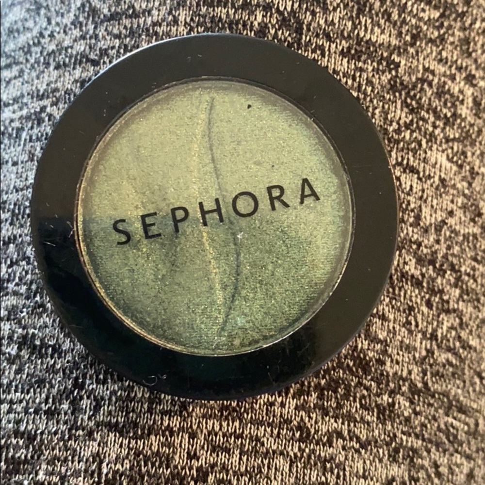 Sephora green eye shadow